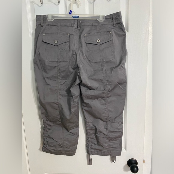 Ricki’s capris pants 12 - Picture 2 of 3